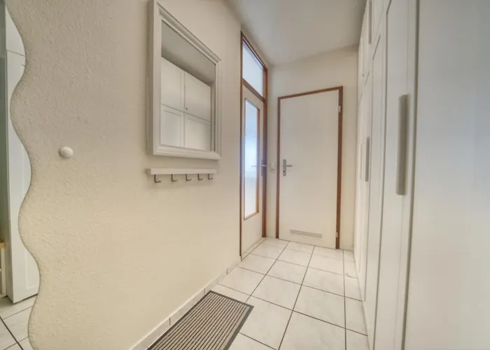 - Haus G, App 0g0704 *